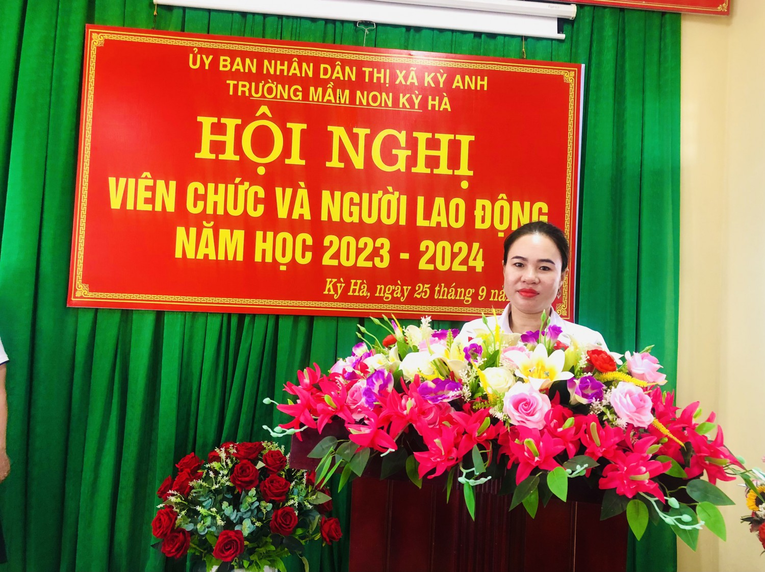 Cô Nguyễn Thị Tình - phát biểu công tác xây dựng CSVC trong nhiệm vụ xây dựng trường chuẩn